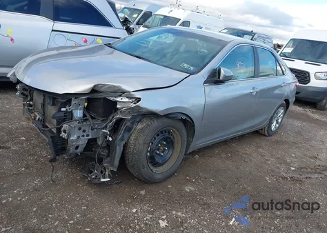 2015 Toyota Camry Le z USA, uszkodzony, nr VIN 4T1BF1FK0FU108993